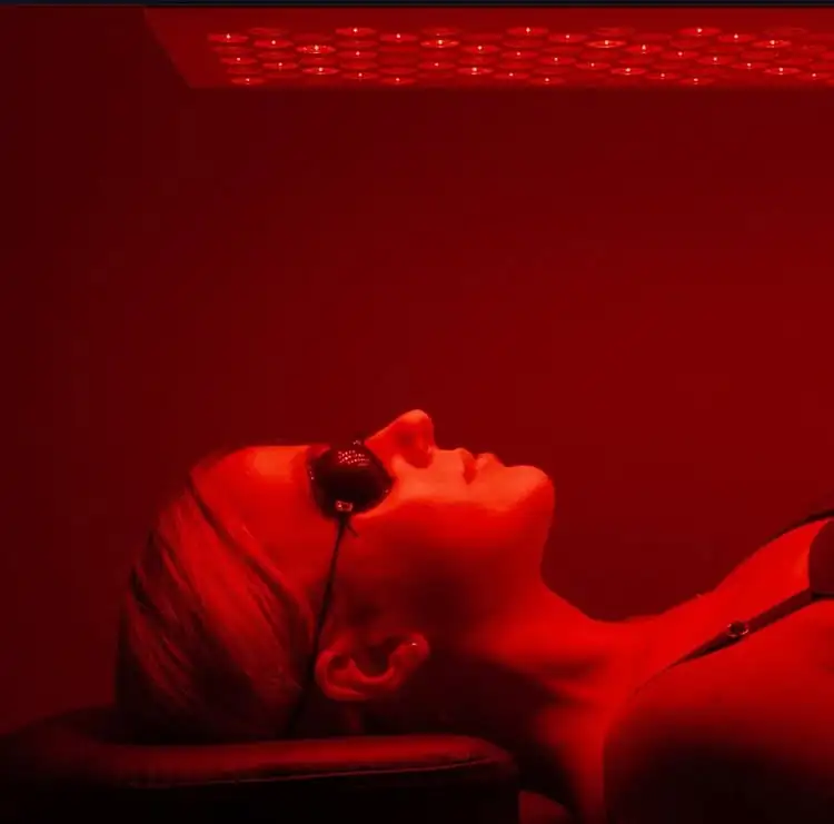 How Long Should You Use Red Light Therapy On Your Face? 2 How Long Should You Use Red Light Therapy On Your Face 01.jpg